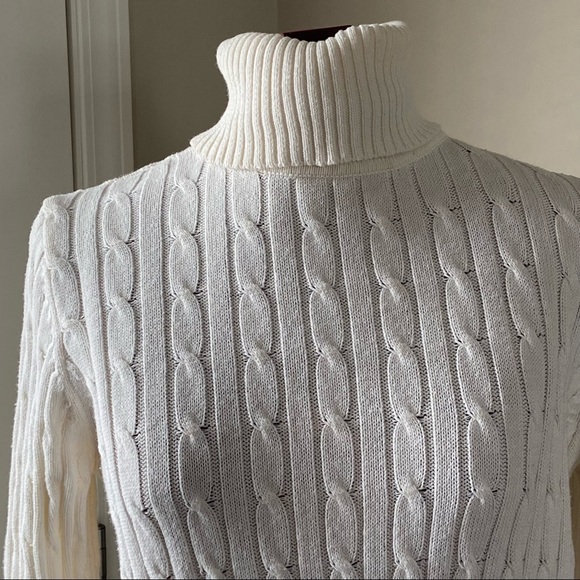ST. JOHN’S BAY half white woman long sleeves turtleneck sweater. Size M. Used. - Picture 2 of 8